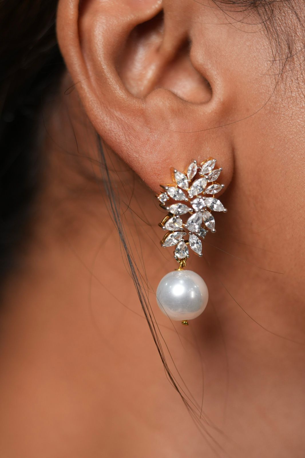 How to Wear Jewelry to Look Classy Women 01