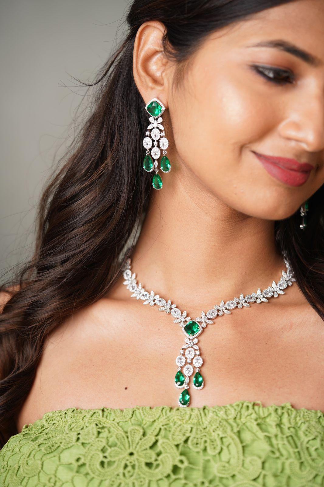AN ADORABLE AMERICAN DIAMOND NECKLACE SET WITH EARRINGS FOR WOMEN & GIRLS  at Rs 800/set | American Diamond Necklace Set in New Delhi | ID:  2852382064055